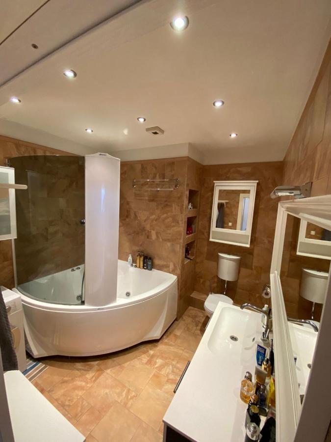 Riga Centre , Skyloft Apartment 178M2 외부 사진